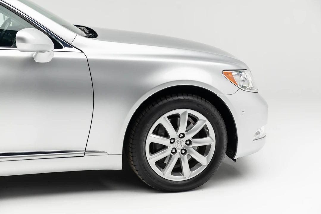 2008 Lexus LS 4th Gen - Image 16 of 31