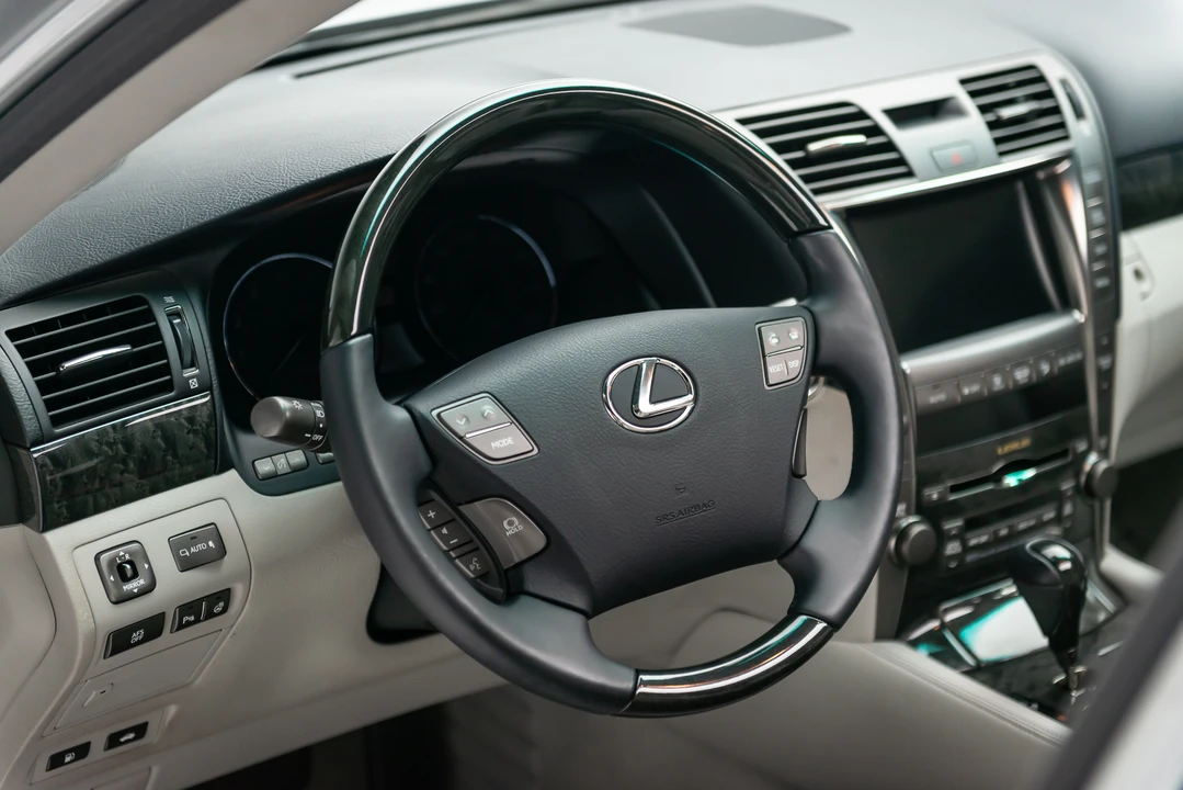 2008 Lexus LS 4th Gen - Image 30 of 31
