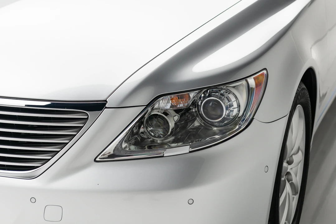 2008 Lexus LS 4th Gen - Image 11 of 31