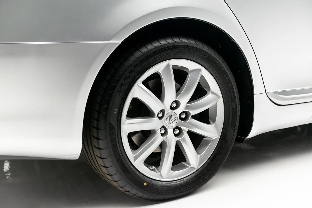 2008 Lexus LS 4th Gen - Image 21 of 31