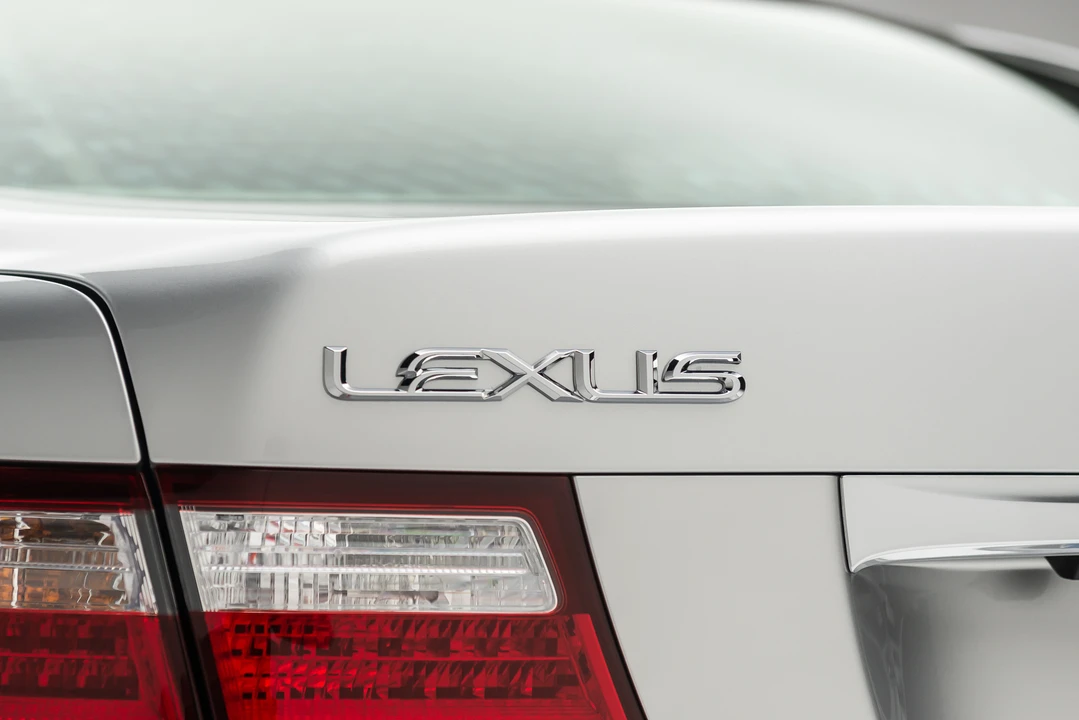 2008 Lexus LS 4th Gen - Image 19 of 31
