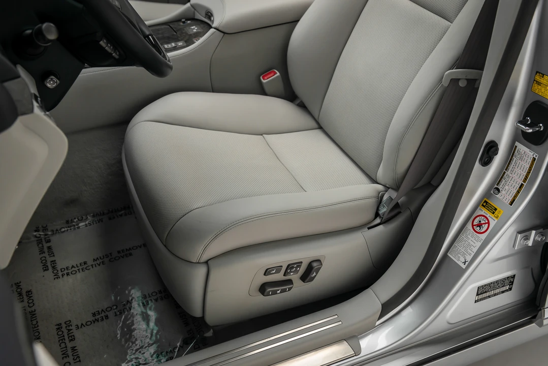 2008 Lexus LS 4th Gen - Image 26 of 31
