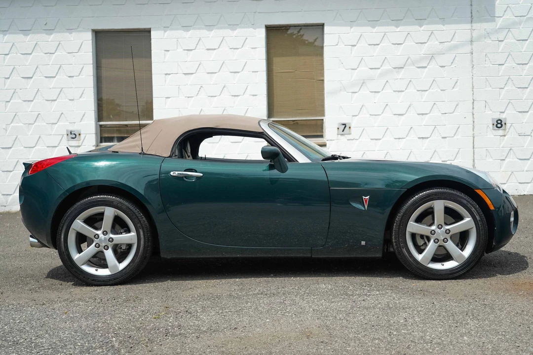 2008 Pontiac Solstice - Image 17 of 31