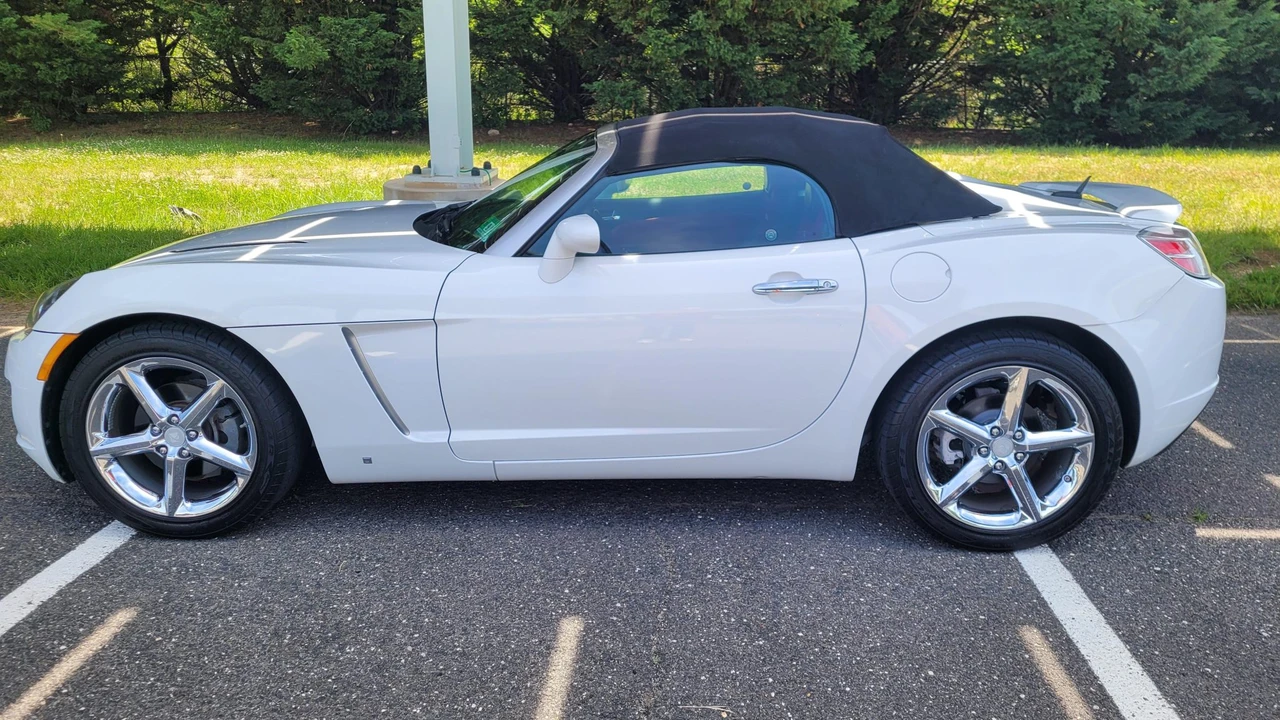 2008 Saturn Sky Red Line - Image 10 of 31