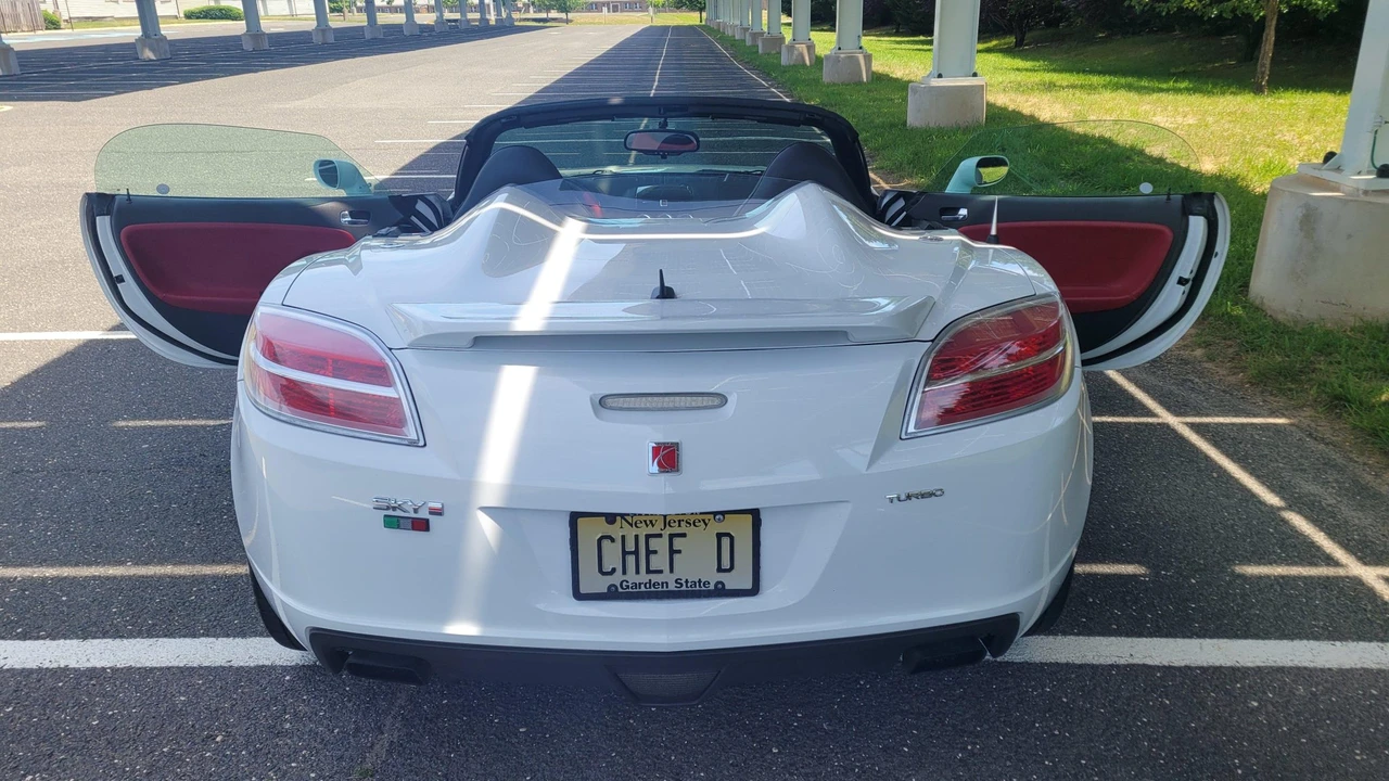 2008 Saturn Sky Red Line - Image 4 of 31