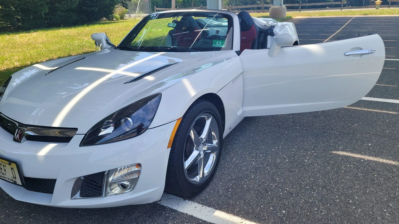 2008 Saturn Sky Red Line - Image 22 of 31