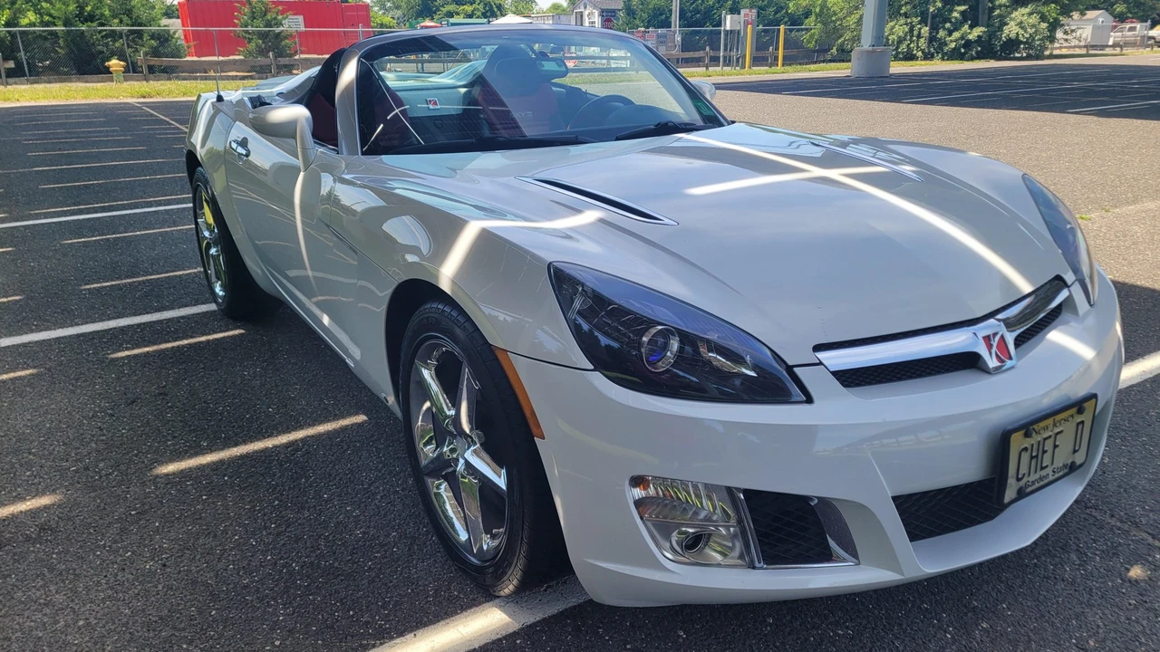 2008 Saturn Sky Red Line - Image 8 of 31