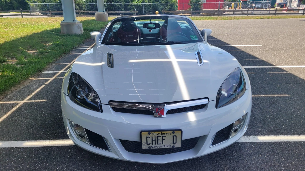 2008 Saturn Sky Red Line - Image 9 of 31