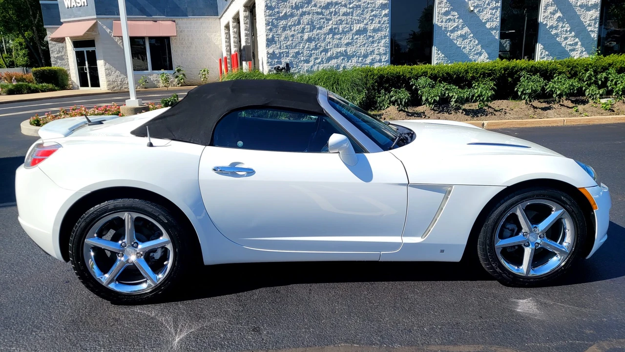 2008 Saturn Sky Red Line - Image 13 of 31