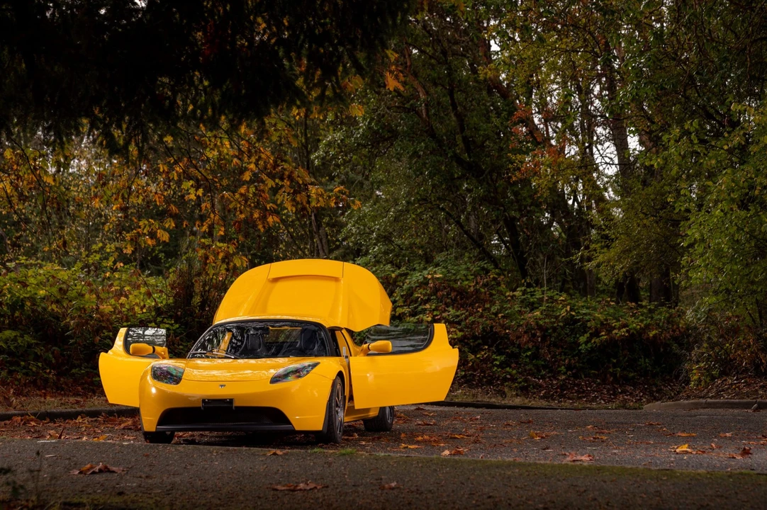 2008 Tesla Roadster - Image 13 of 31