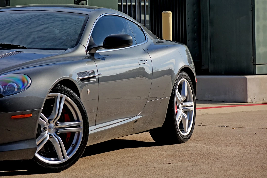 2009 Aston Martin DB9 - Image 16 of 31