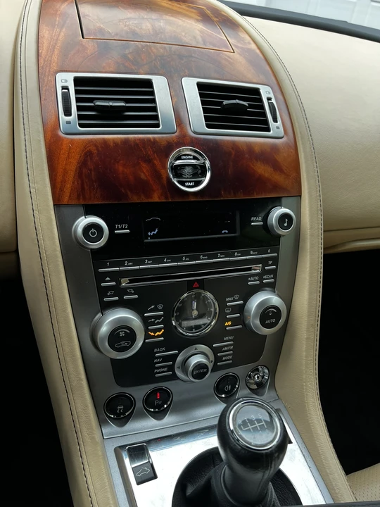 2009 Aston Martin DB9 - Image 28 of 31
