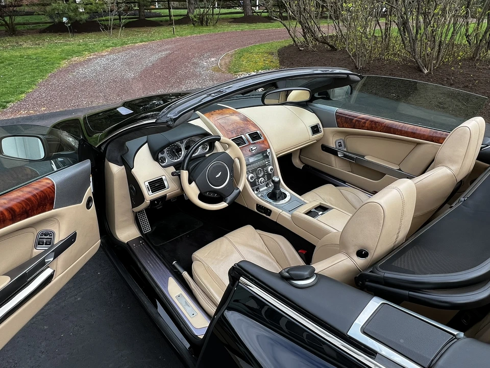 2009 Aston Martin DB9 - Image 19 of 31