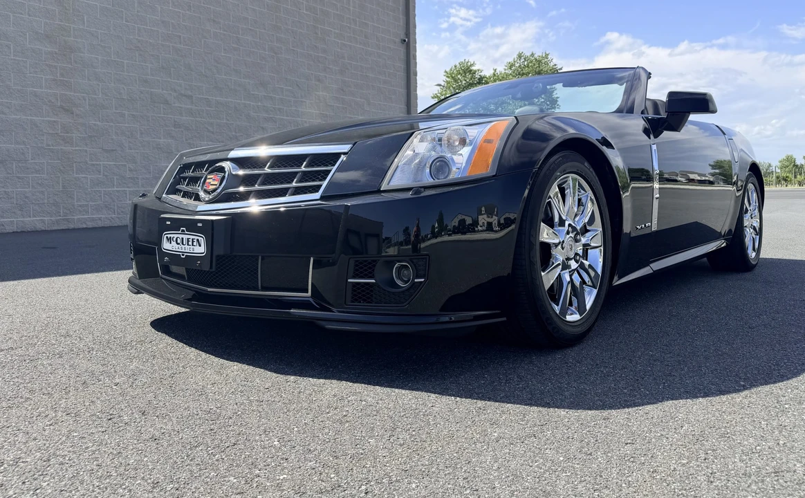 2009 Cadillac XLR - Image 10 of 31
