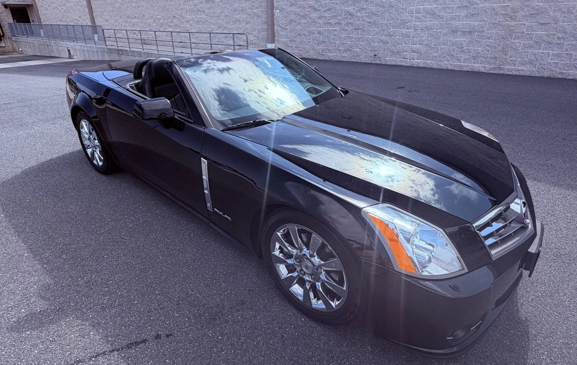 2009 Cadillac XLR - Image 17 of 31