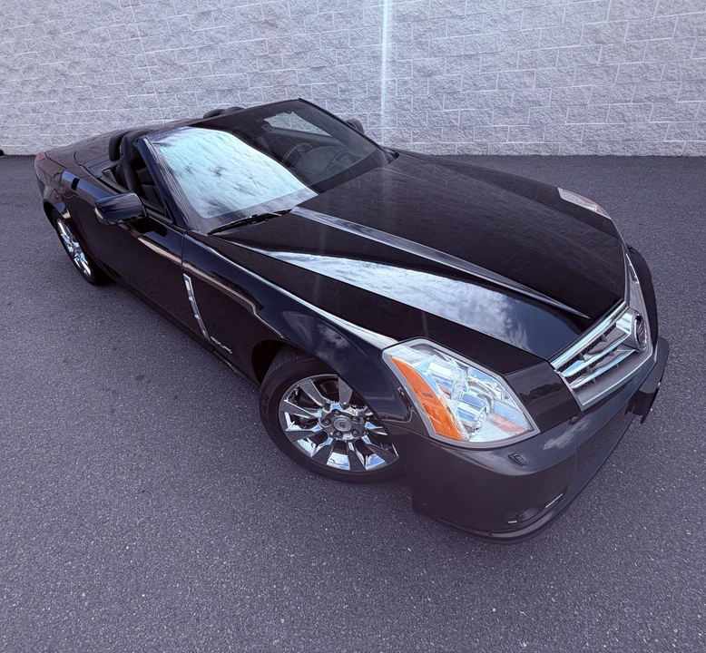 2009 Cadillac XLR - Image 16 of 31