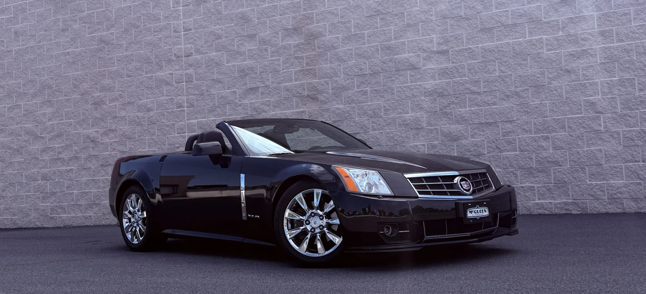2009 Cadillac XLR - Image 20 of 31