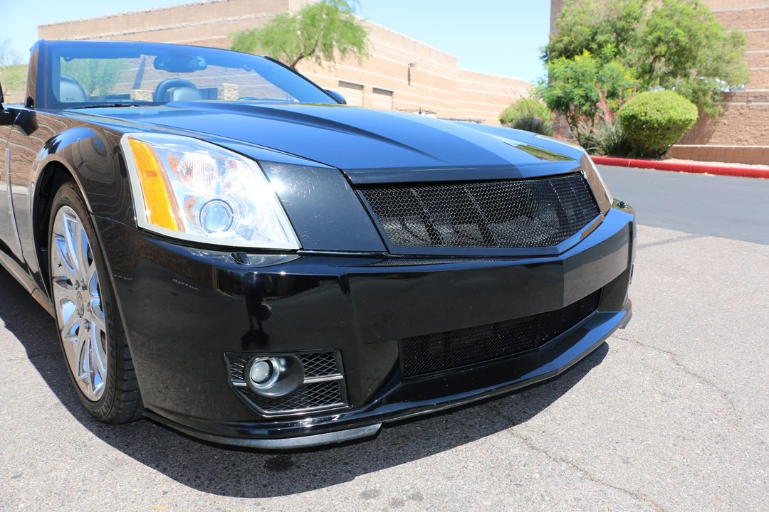 2009 Cadillac XLR-V - Image 18 of 31