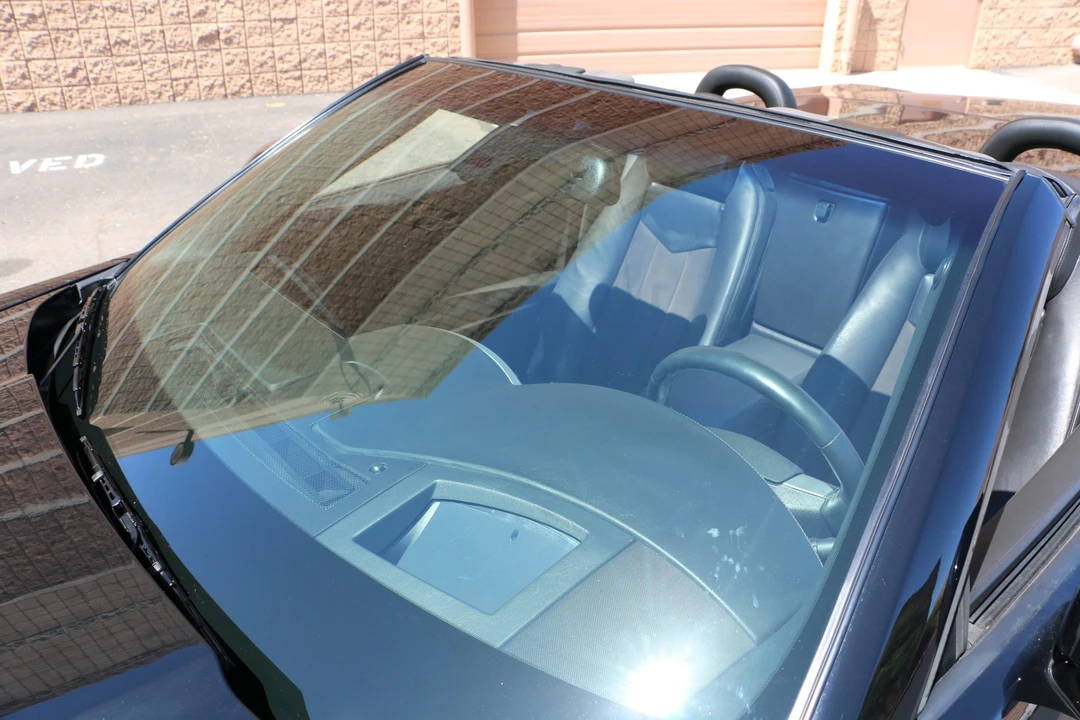 2009 Cadillac XLR-V - Image 23 of 31