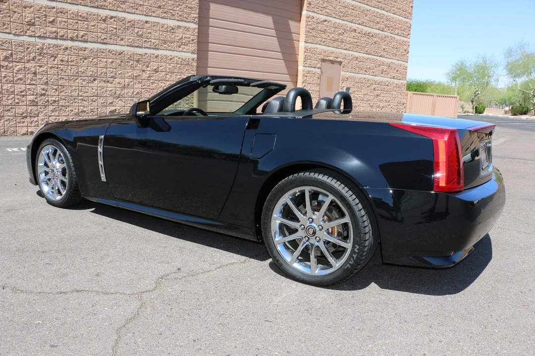 2009 Cadillac XLR-V - Image 7 of 31