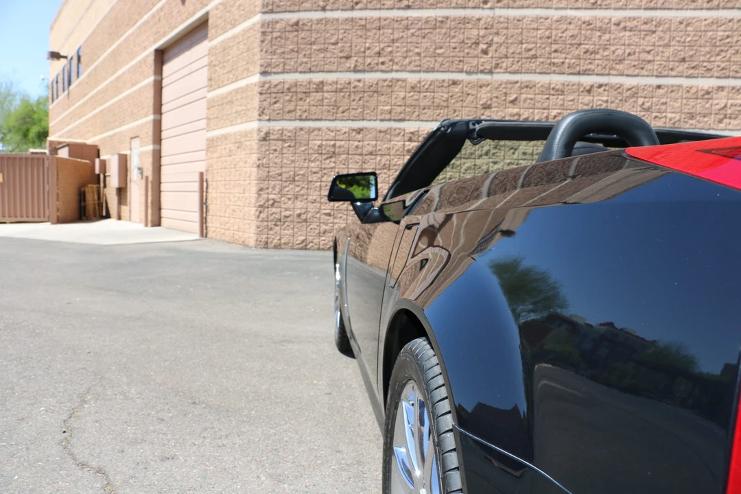 2009 Cadillac XLR-V - Image 25 of 31