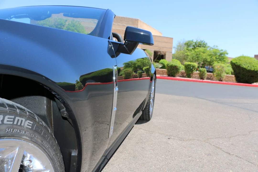 2009 Cadillac XLR-V - Image 24 of 31