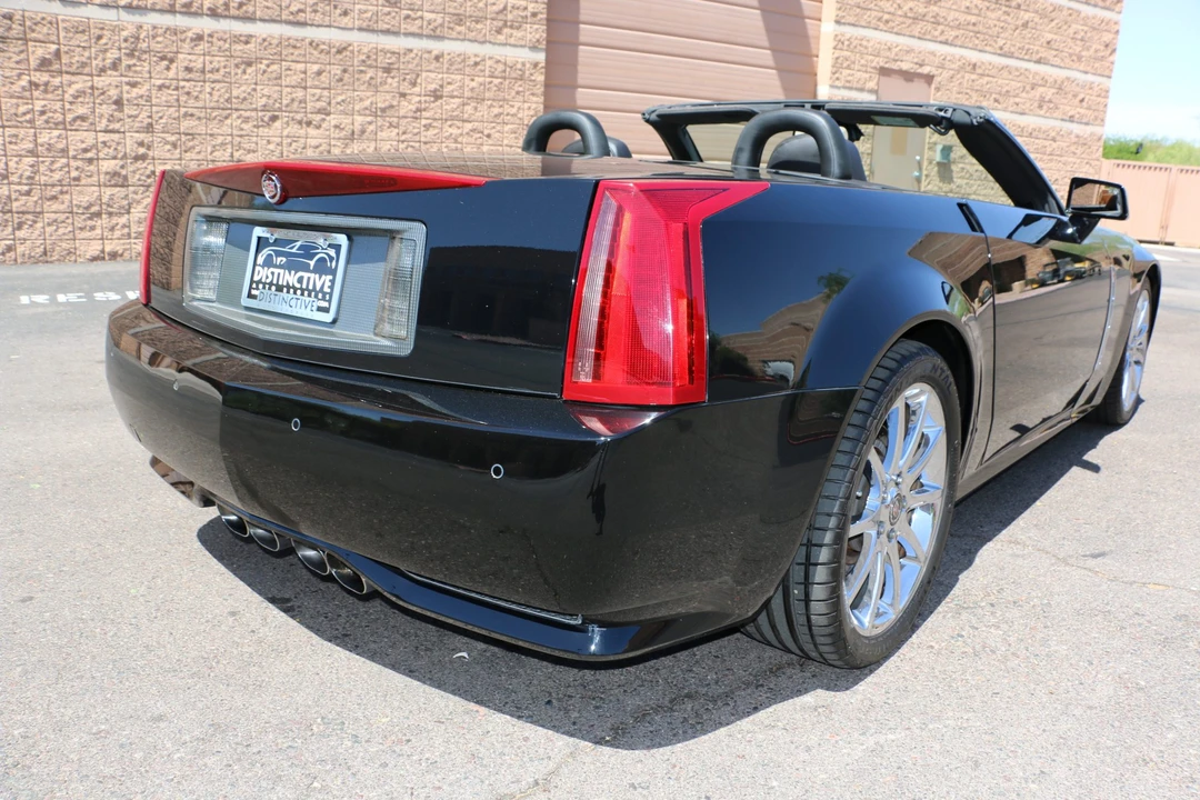 2009 Cadillac XLR-V - Image 11 of 31
