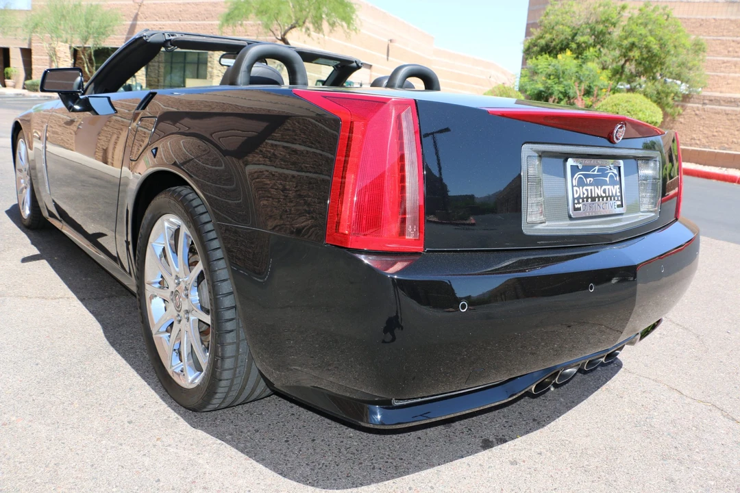 2009 Cadillac XLR-V - Image 27 of 31