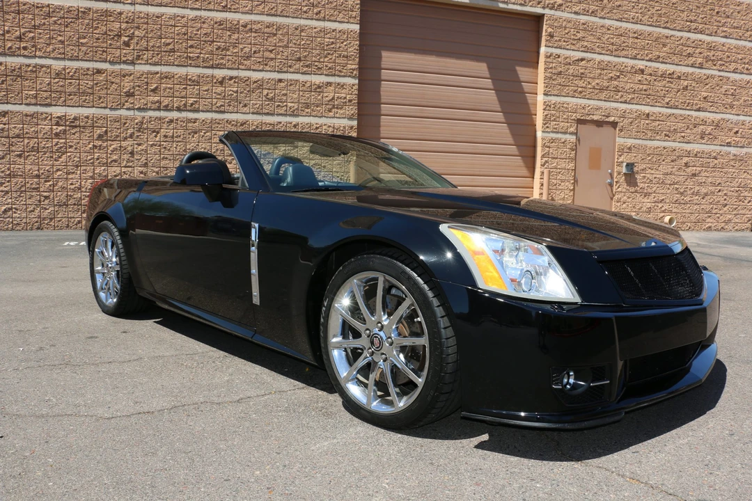 2009 Cadillac XLR-V - Image 3 of 31