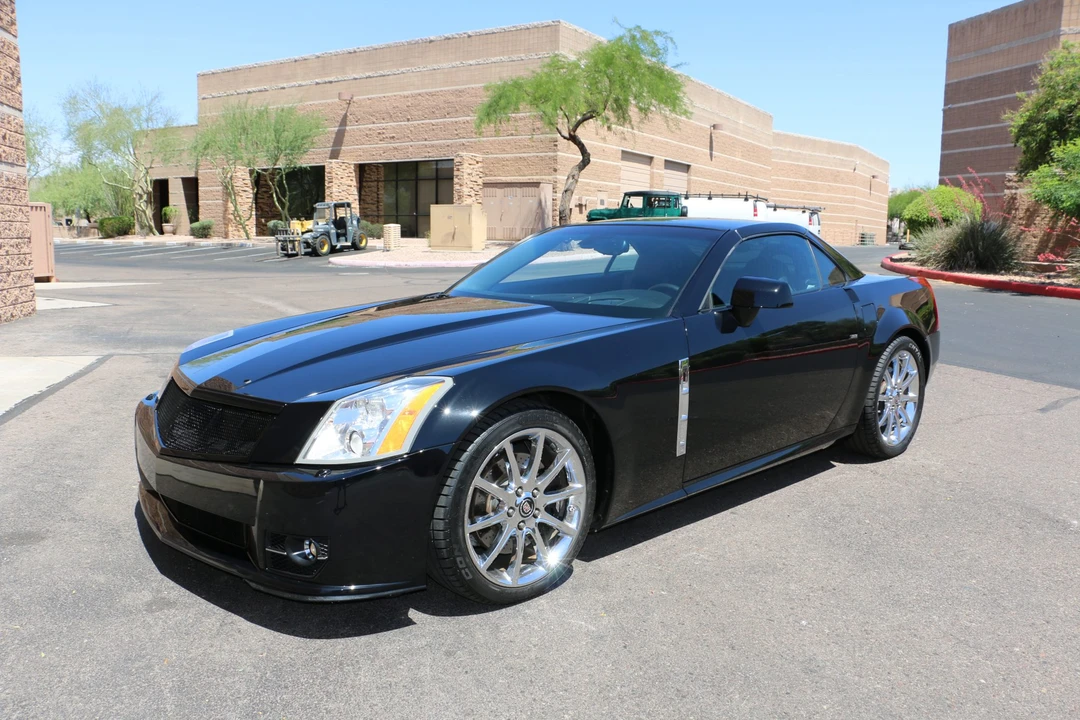 2009 Cadillac XLR-V - Image 15 of 31