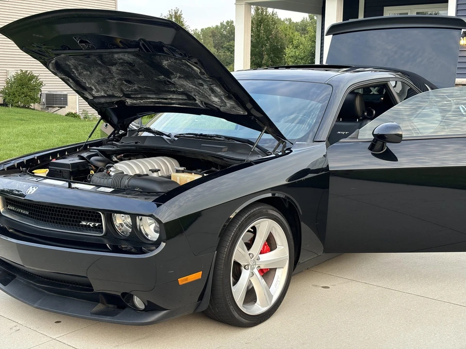 2009 Dodge Challenger SRT8 & 392 3rd Gen - Image 25 of 31