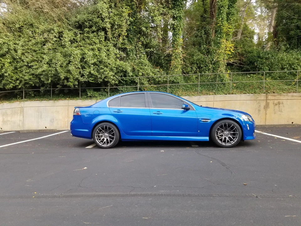 2009 Pontiac G8 - Image 2 of 31