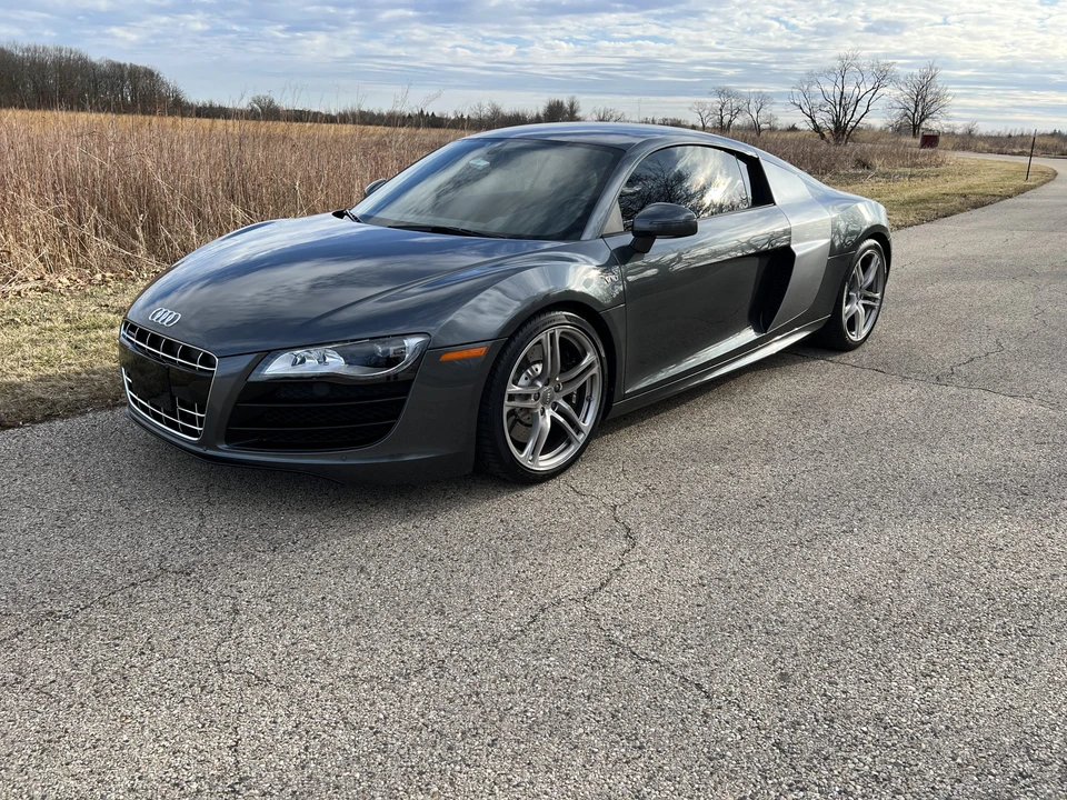 2010 Audi 42 R8 - Image 4 of 31