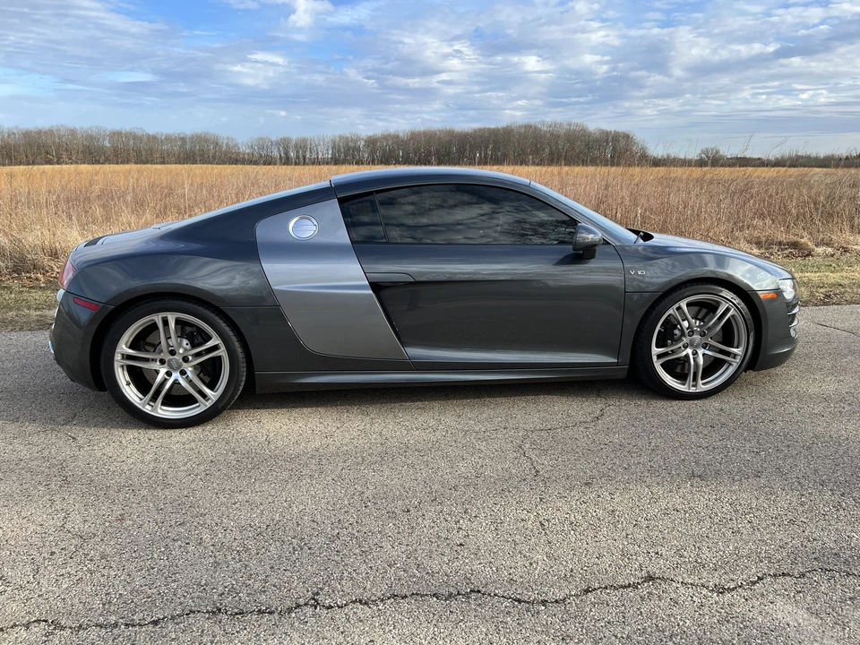 2010 Audi 42 R8 - Image 20 of 31