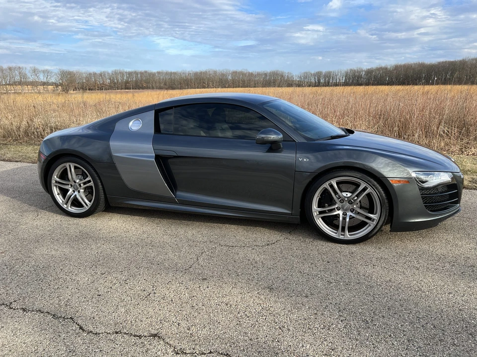2010 Audi 42 R8 - Image 17 of 31