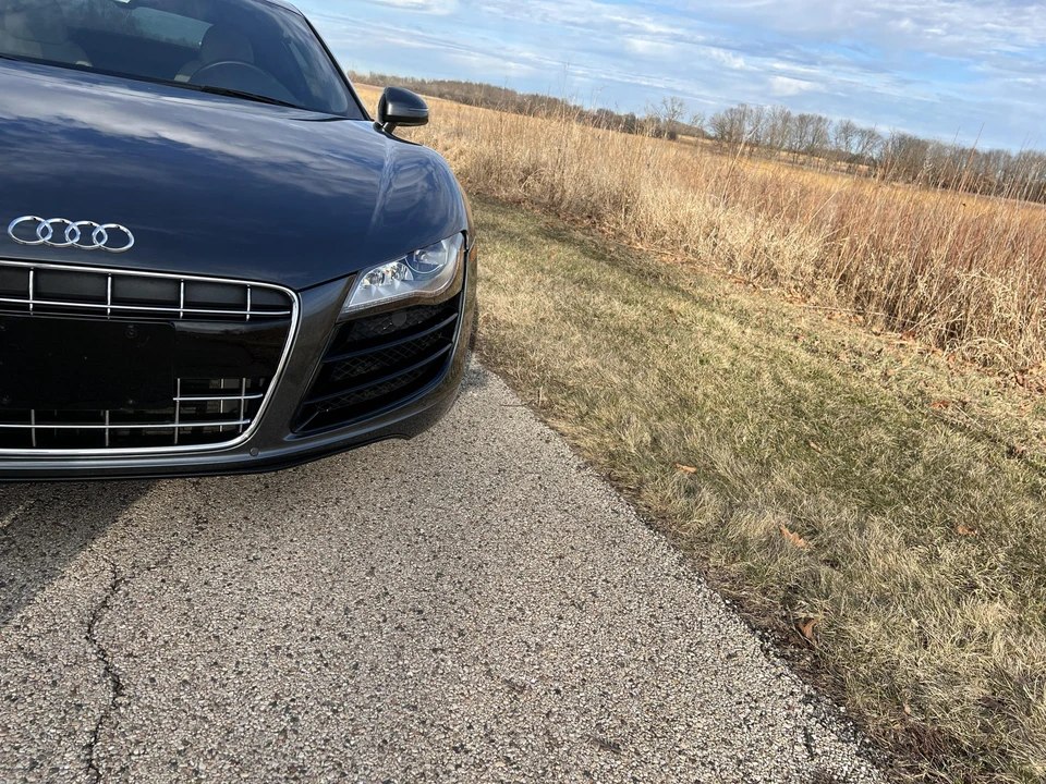 2010 Audi 42 R8 - Image 27 of 31