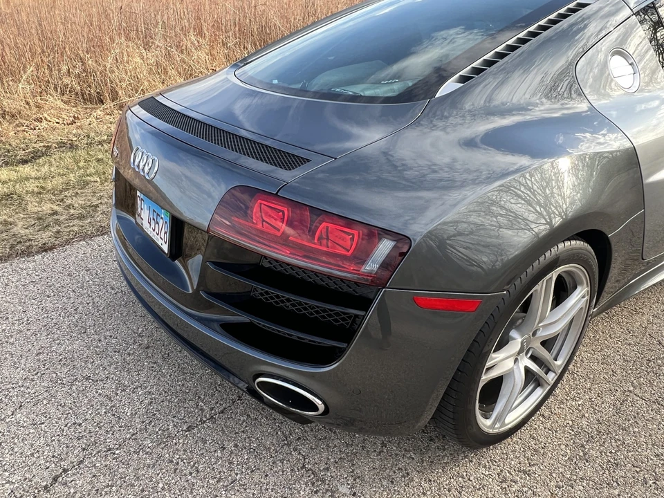 2010 Audi 42 R8 - Image 29 of 31