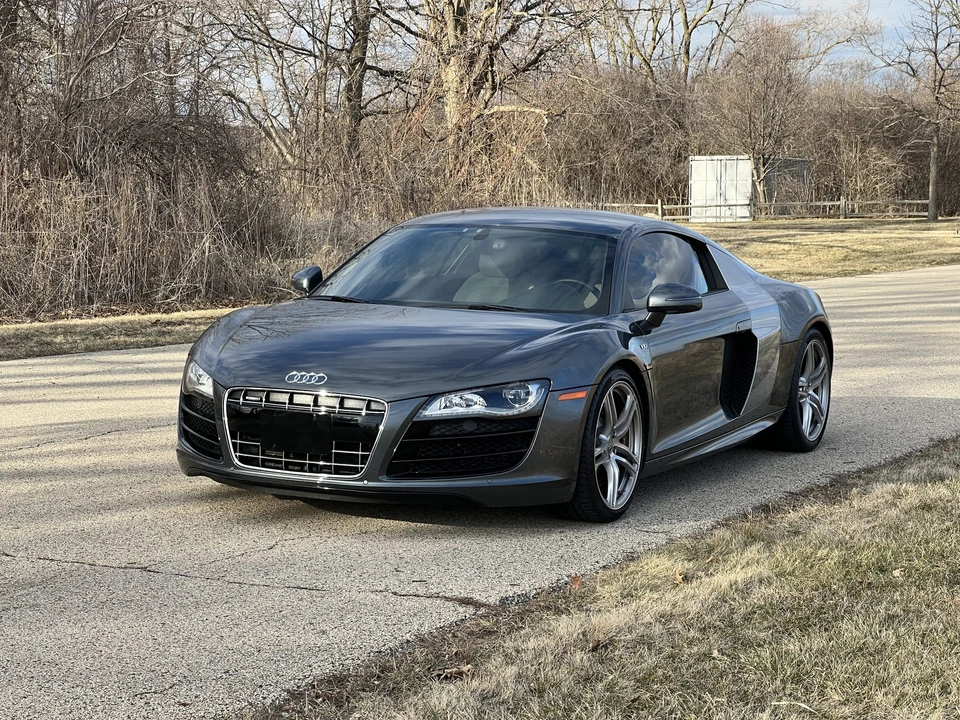 2010 Audi 42 R8 - Image 7 of 31