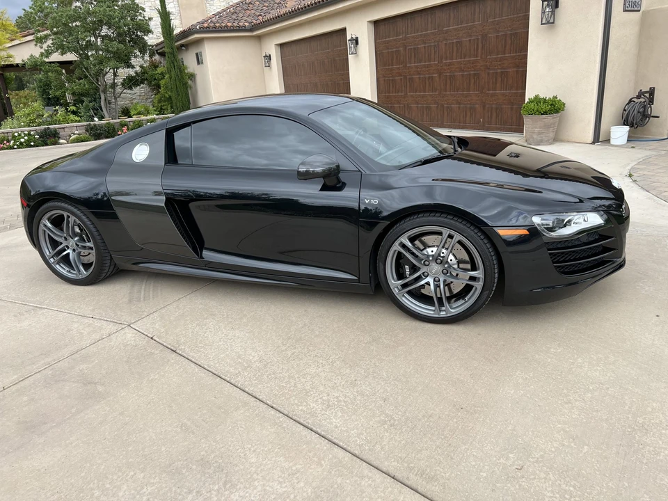 2010 Audi 42 R8 - Image 8 of 31
