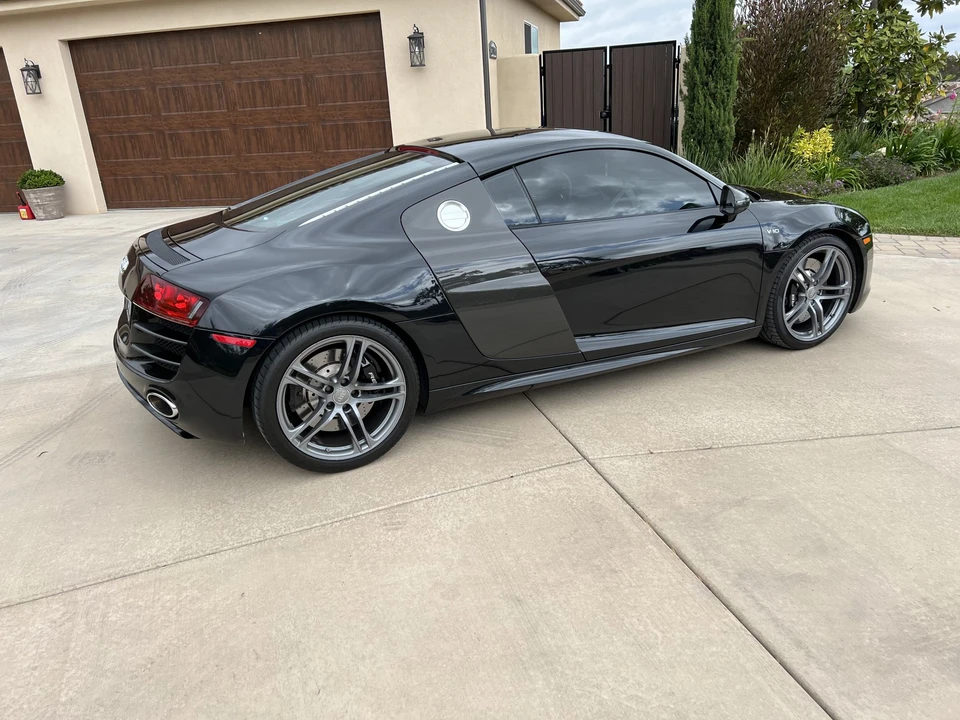 2010 Audi 42 R8 - Image 7 of 31