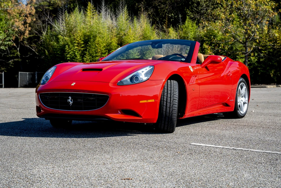 2010 Ferrari California - Image 16 of 31