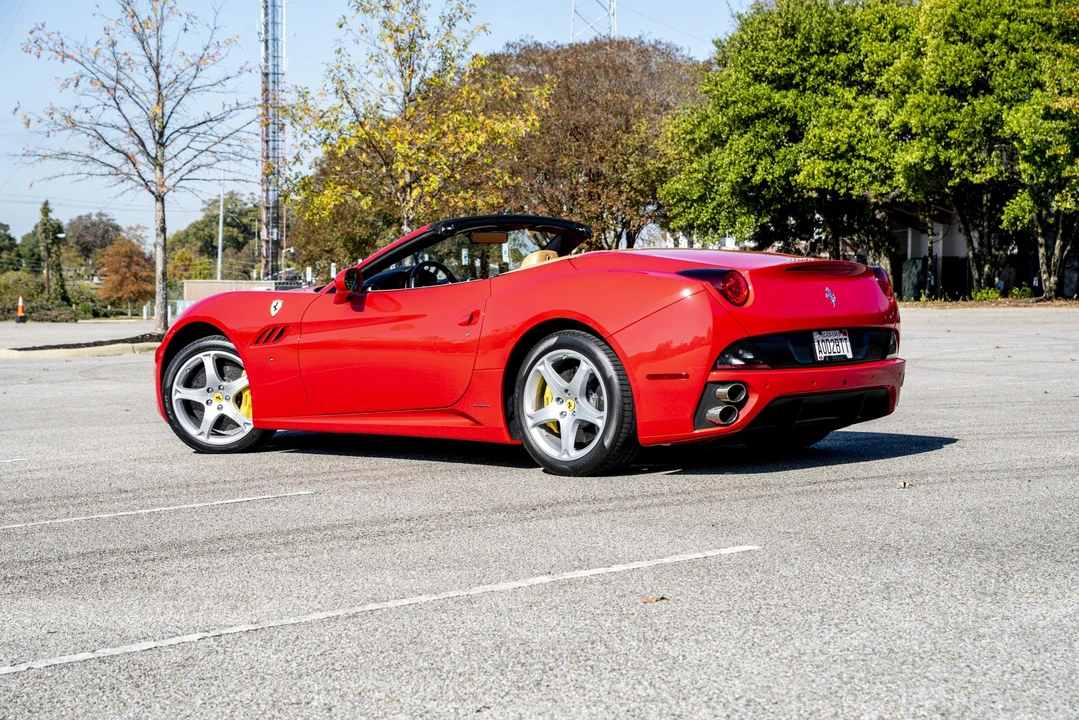 2010 Ferrari California - Image 30 of 31