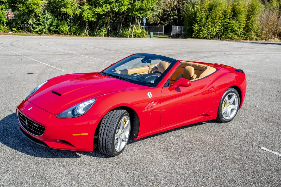 2010 Ferrari California - Image 14 of 31