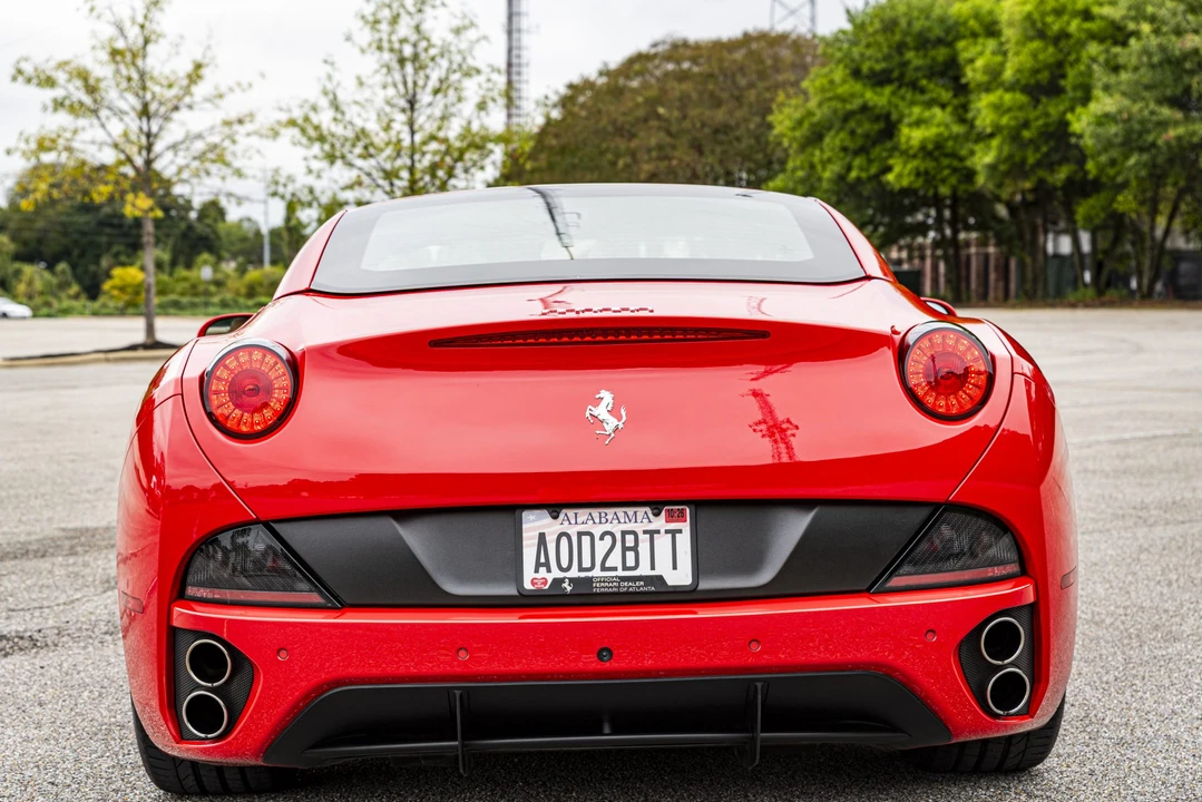 2010 Ferrari California - Image 9 of 31