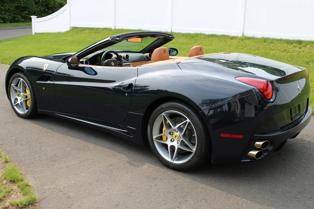 2010 Ferrari California - Image 10 of 31