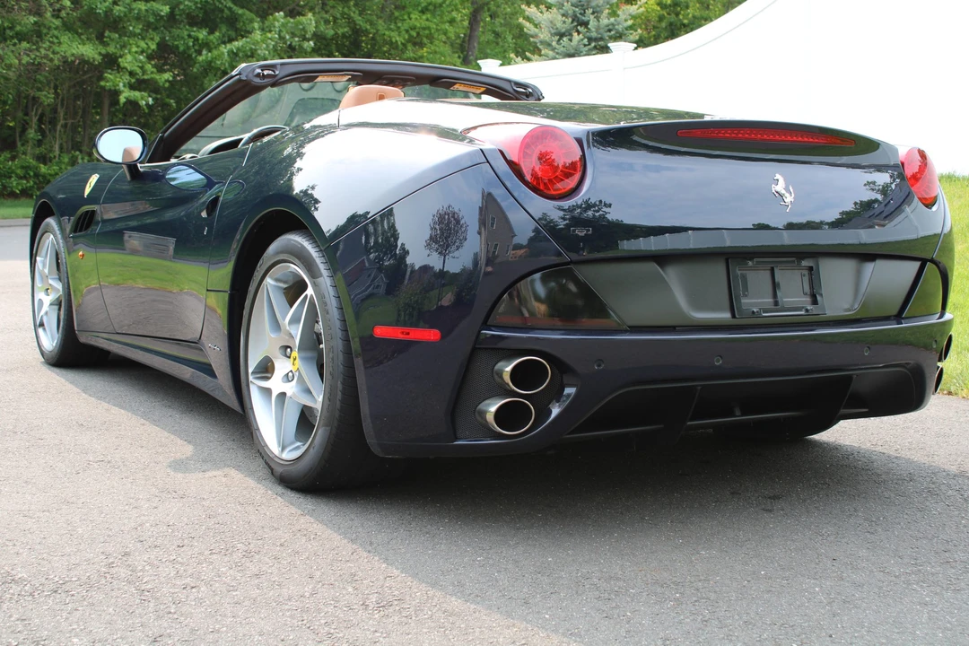 2010 Ferrari California - Image 13 of 31