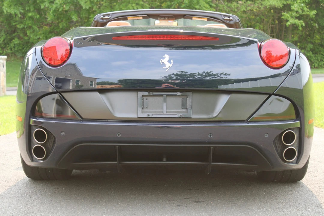 2010 Ferrari California - Image 17 of 31