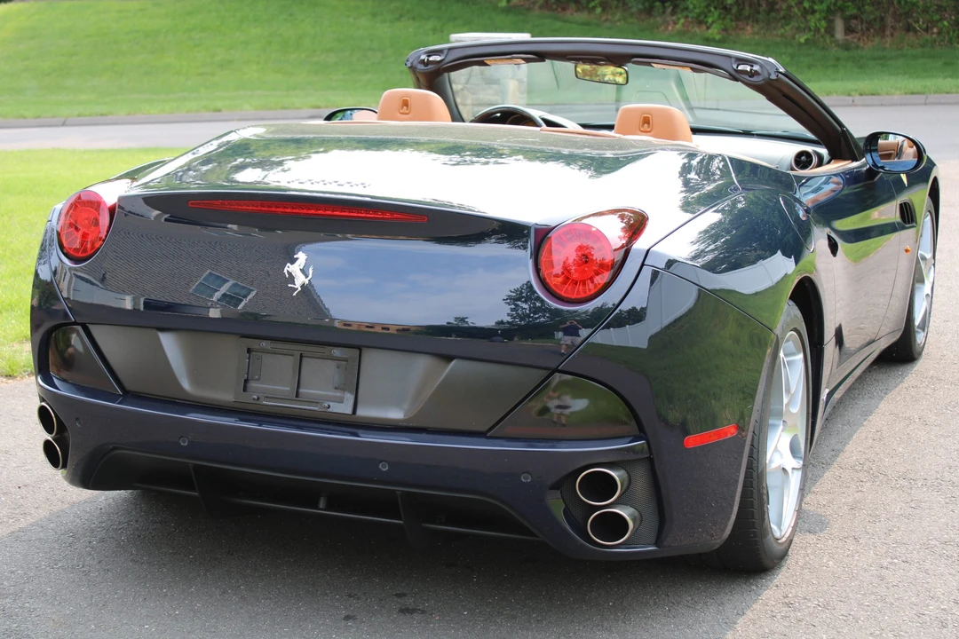 2010 Ferrari California - Image 18 of 31