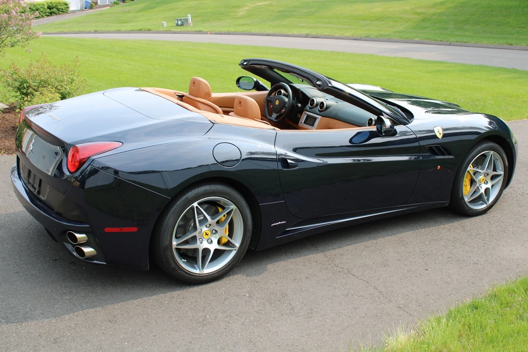 2010 Ferrari California - Image 22 of 31