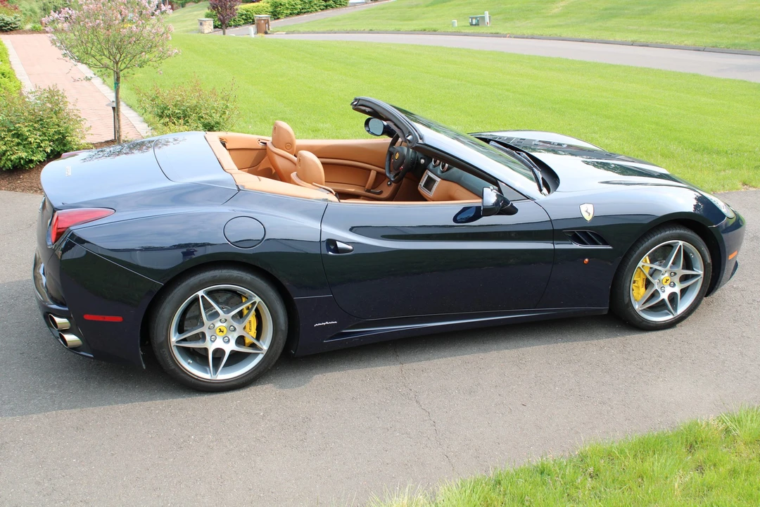 2010 Ferrari California - Image 24 of 31